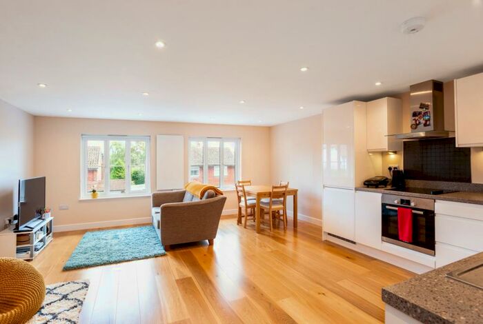 2 Bedroom Flat To Rent In Church Street Rudgwick, RH12