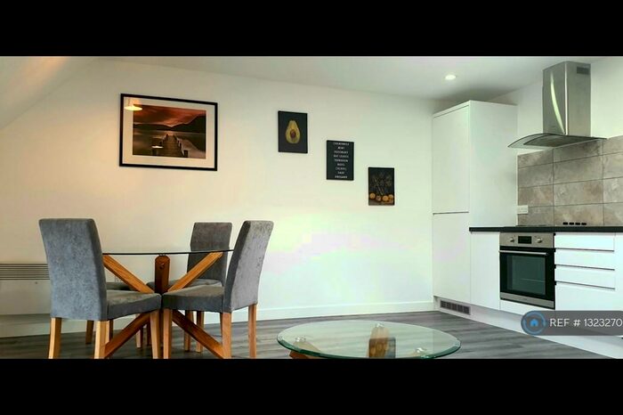 1 Bedroom Flat To Rent In Eltham High Street, London, SE9