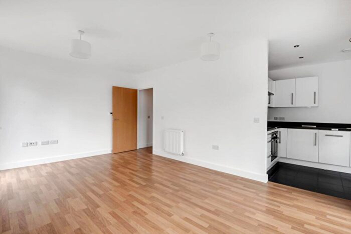 1 Bedroom Flat For Sale In Green Lanes Walk, London, N4
