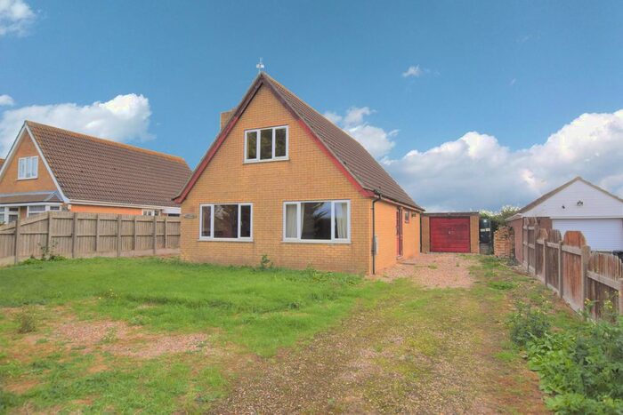 3 Bedroom Detached House For Sale In Station Road, Firsby, PE23