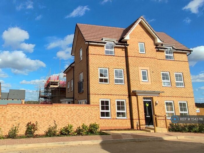 4 Bedroom Semi-Detached House To Rent In Milton Keynes, Milton Keynes, MK10