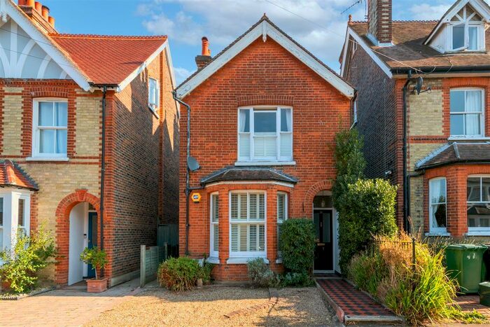 3 Bedroom Property To Rent In Deerings Road, Reigate, RH2