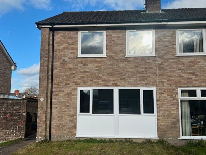 3 Bedroom Semi-Detached House For Sale In Castle Hill Close, Shaftesbury - No Onward Chain, SP7