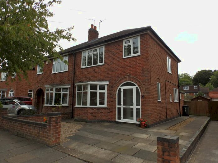 3 Bedroom Semi-Detached House To Rent In Stockwell Road, Leicester, LE2