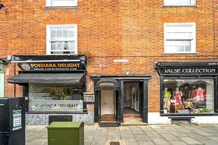 1 Bedroom Flat For Sale In Reading Road, Henley-On-Thames, RG9