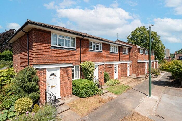2 Bedroom End Of Terrace House For Sale In Tapestry Close, Sutton, SM2