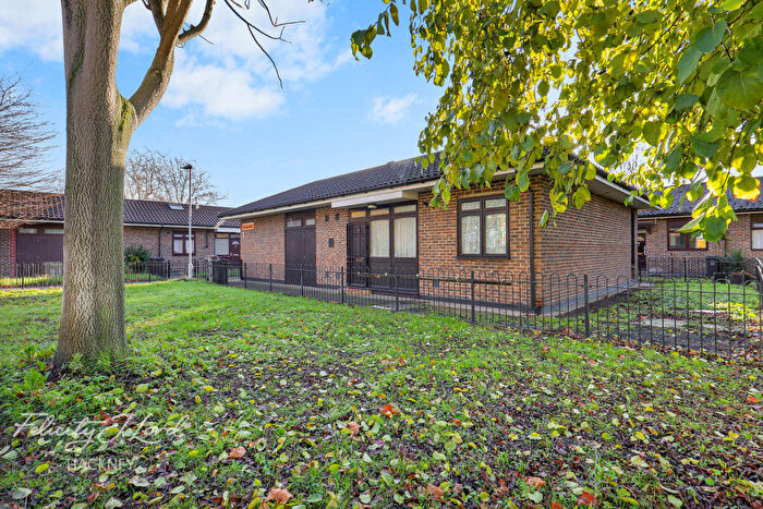 3 Bedroom Terraced House For Sale In Chisledon Walk, London, E9