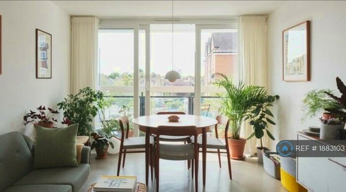 2 Bedroom Flat To Rent In London, London, E5