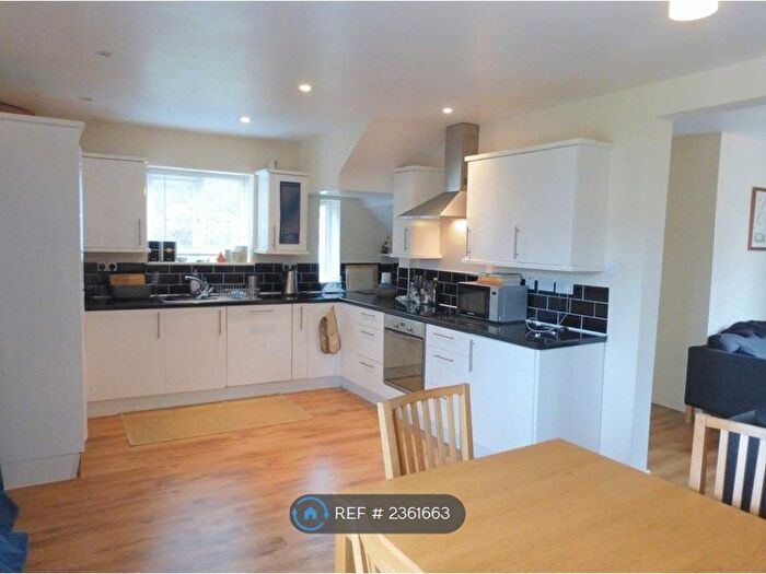 3 Bedroom Semi-Detached House To Rent In Y Wern, Y Felinheli, LL56