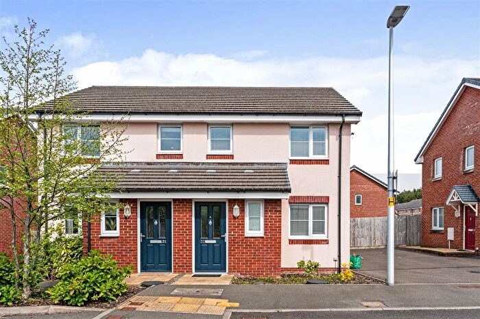 3 Bedroom House To Rent In Morris Drive, Pentrechwyth, Swansea, SA1