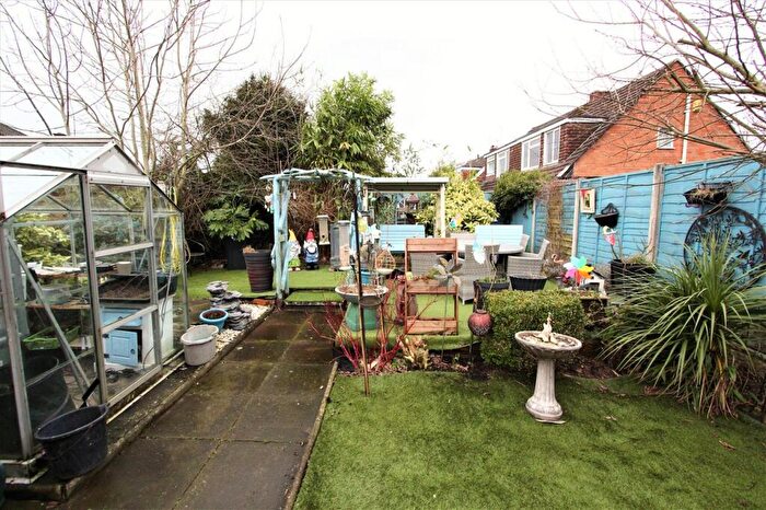2 Bedroom Bungalow For Sale In Church Lane, Great Sutton, CH66