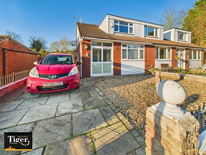 3 Bedroom Semi-Detached Bungalow For Sale In Seymour Road, Ashton-on-ribble, PR2