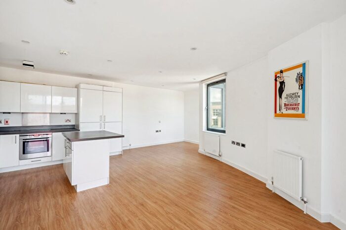 2 Bedroom Flat For Sale In Cubitt Court, Park Village East, London, NW1