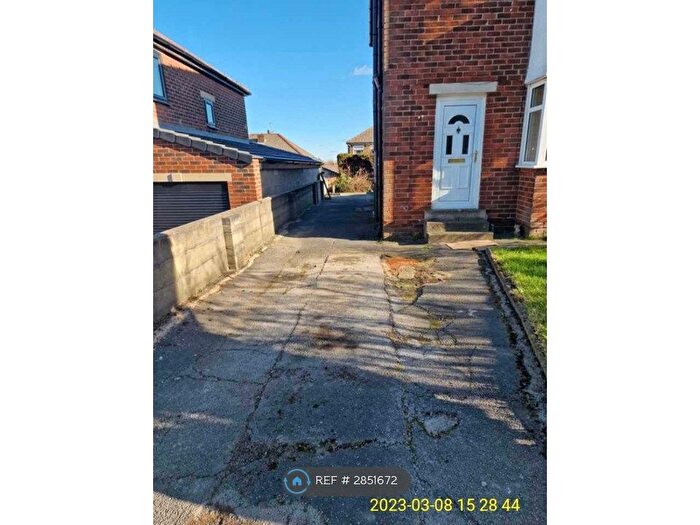 3 Bedroom Semi Detached House To Rent In Hillfoot Avenue, Pudsey, LS28