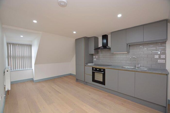 1 Bedroom Flat To Rent In High Street, Ascot, SL5