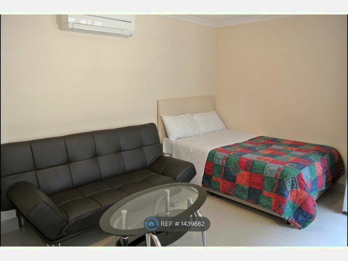 Studio To Rent In Bedford Street, London, WC2E