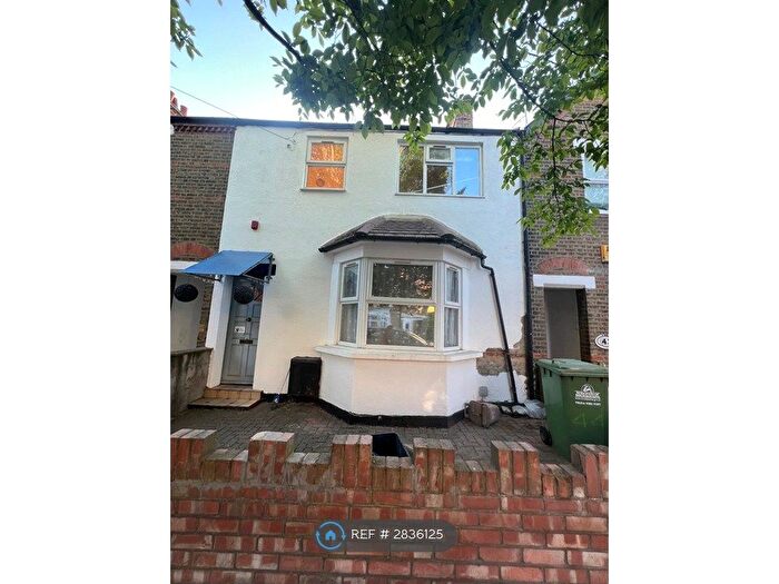 3 Bedroom Terraced House To Rent In York Road, Waltham Cross, EN8