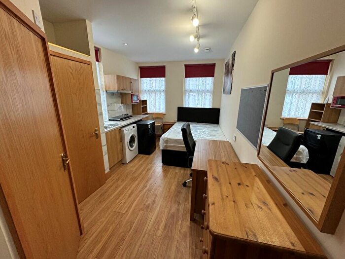 Studio To Rent In Flat, Queens Road, Coventry, West Midlands, CV1