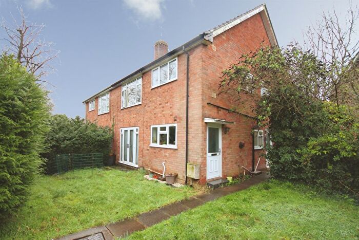 3 Bedroom Maisonette For Sale In Coniston Road, Leamington Spa, CV32