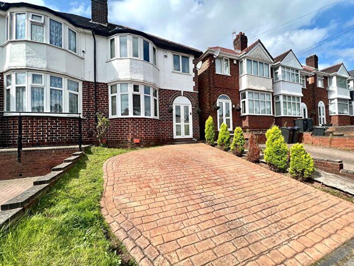 3 Bedroom Semi Detached House For Sale In Perry Wood Road, Great Barr, Birmingham, B42