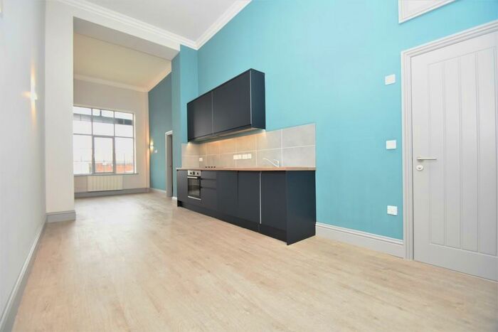 1 Bedroom Apartment To Rent In Highland Road, Southsea, PO4