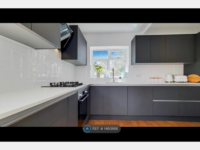 3 Bedroom End Of Terrace House To Rent In Keynsham Road, Morden, SM4