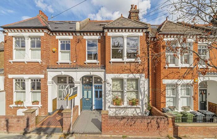 2 Bedroom Maisonette For Sale In Mandalay Road, Clapham, SW4