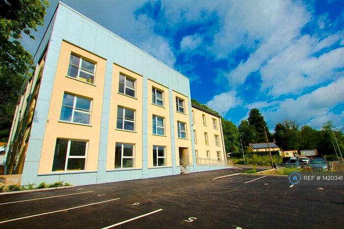 2 Bedroom Flat To Rent In Carlton House, Ebbw Vale, NP23