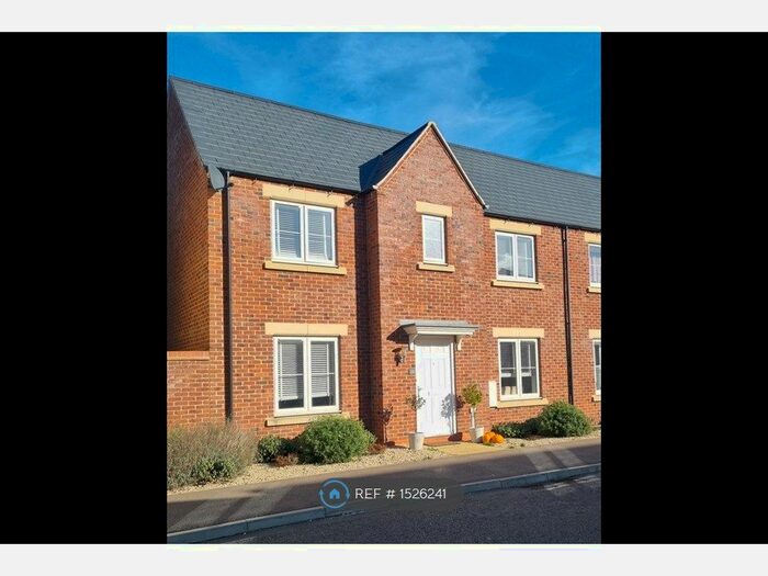 3 Bedroom Semi-Detached House To Rent In Songthrush Road, Bodicote, Banbury, OX15