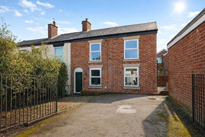 3 Bedroom End Of Terrace House For Sale In Smith Street, Macclesfield, SK11