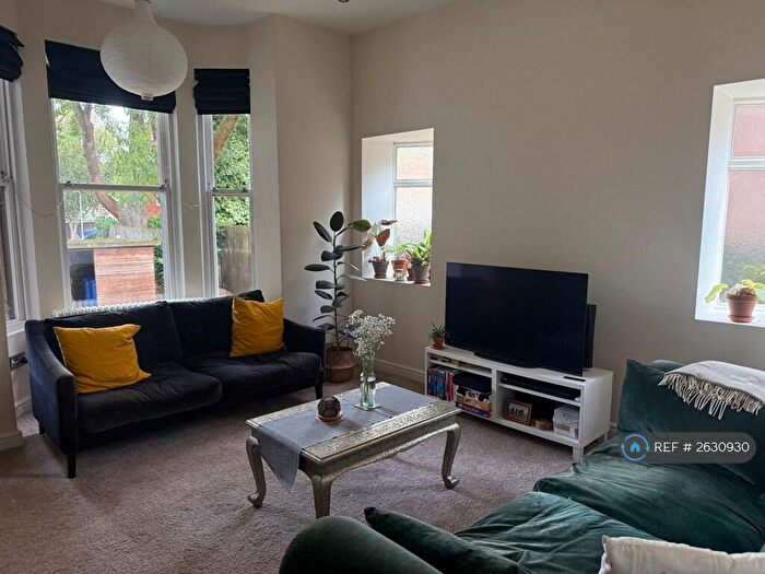 1 Bedroom Flat To Rent In Range Road, Manchester, M16