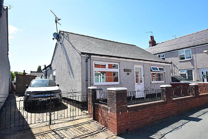 2 Bedroom Detached Bungalow For Sale In Cynlas Street, Rhosllanerchrugog, Wrexham, LL14