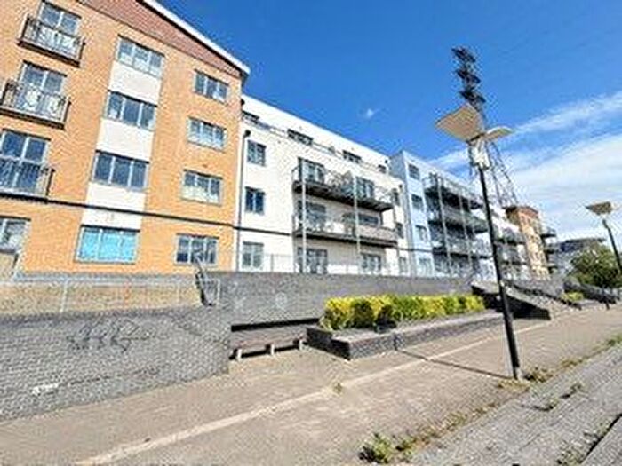 2 Bedroom Flat To Rent In Pier Wharf, Colchester, Colchester, Essex, CO2