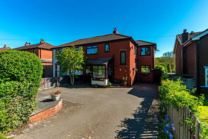 4 Bedroom Semi-Detached House For Sale In Bolton Road, Heath Charnock, Lancashire, PR7