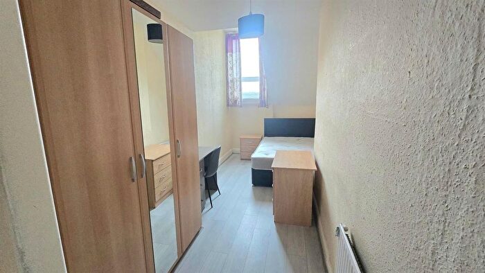 1 Bedroom Semi Detached House To Rent In Laindon Road, Manchester, M14