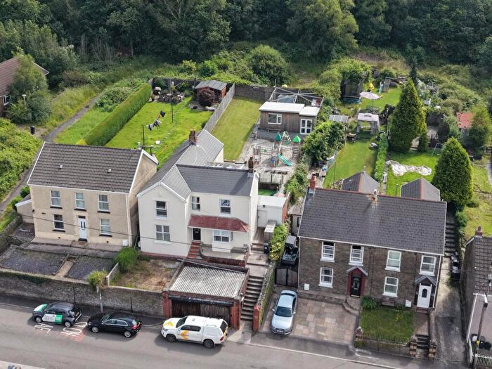 4 Bedroom Detached House For Sale In Fforest Hill, Aberdulais, SA10