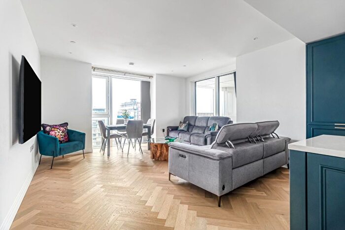 2 Bedroom Flat To Rent In Kings Tower, Chelsea Creek, Fulham, SW6