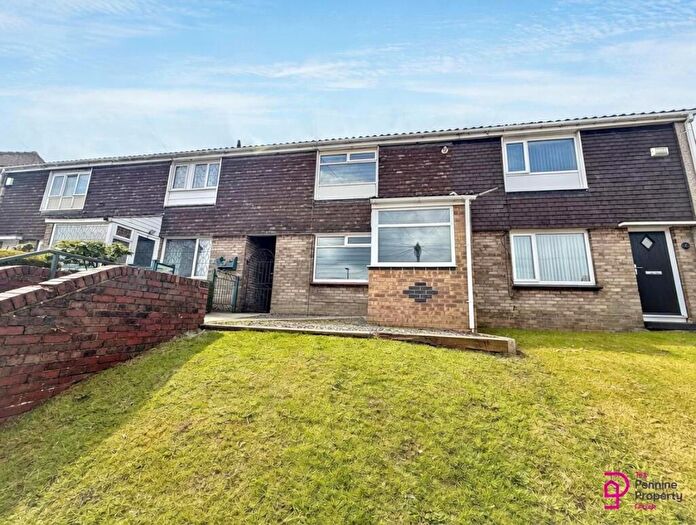 2 Bedroom Terraced House To Rent In Poplar Avenue, Stocksbridge, Sheffield, S36