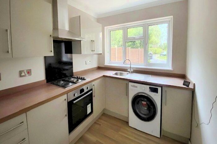 1 Bedroom Bungalow To Rent In Hurtmore Road, Godalming, GU7