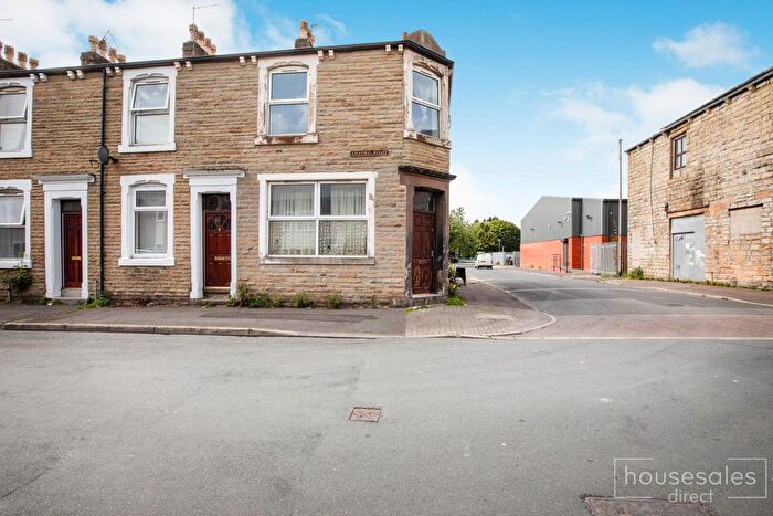 3 Bedroom End Of Terrace House For Sale In Oxford Road, Burnley, BB11