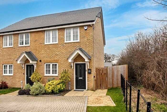 2 Bedroom Semi-Detached House To Rent In Peacock Lane, Bedford, Bedfordshire, MK40