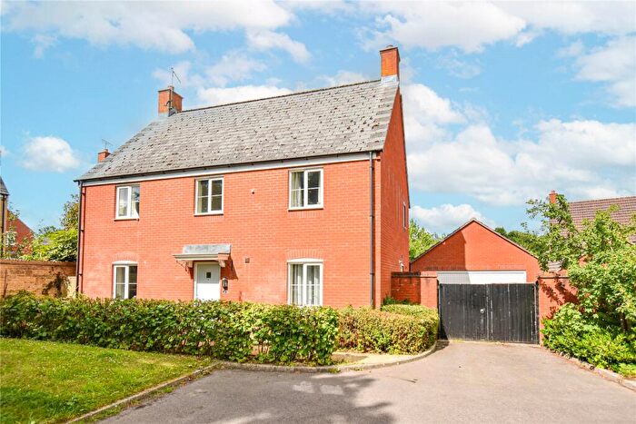 4 Bedroom Detached House For Sale In Silver Road, Pewsey, Wiltshire, SN9