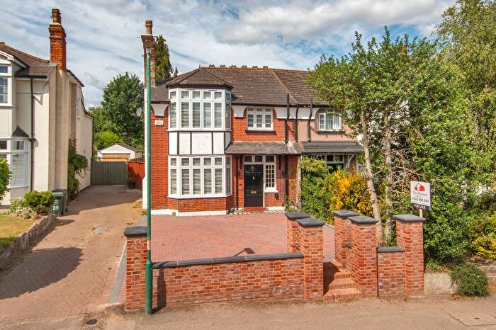 3 Bedroom Semi-Detached House For Sale In Hartley Road, Longfield, Kent, DA3