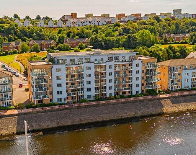 2 Bedroom Apartment For Sale In Marconi Avenue, Penarth, CF64