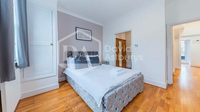 2 Bedroom Apartment To Rent In Archway Road, Highgate, London, N6