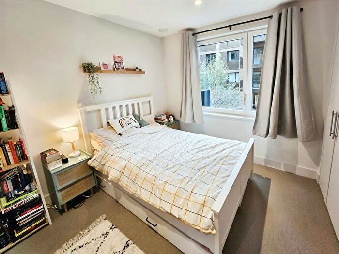 1 Bedroom Flat For Sale In Moulding Lane, London, SE14