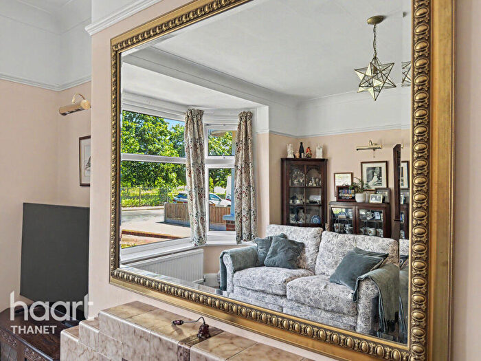 4 Bedroom Semi Detached House For Sale In Tivoli Park Avenue, Margate, CT9