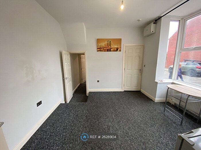 1 Bedroom Flat To Rent In St. Marys Crescent, Doncaster, DN1