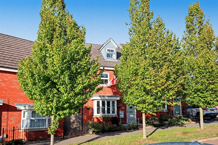 3 Bedroom Semi-Detached House For Sale In , Patenall Way, Higham Ferrers, NN10