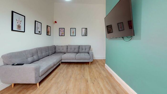 3 Bedroom House To Rent In Rufford Road, L6